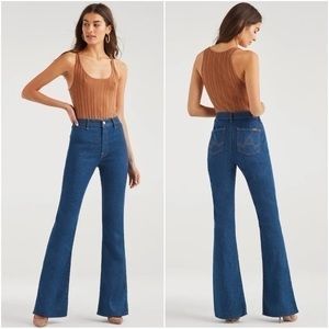 7 For All Mankind Modern “A” Pocket in Avant Rinse Limited Capsule Collectiom